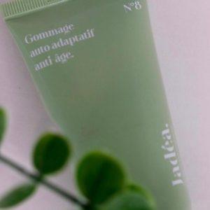N°8 Gommage auto adaptatif anti-âge